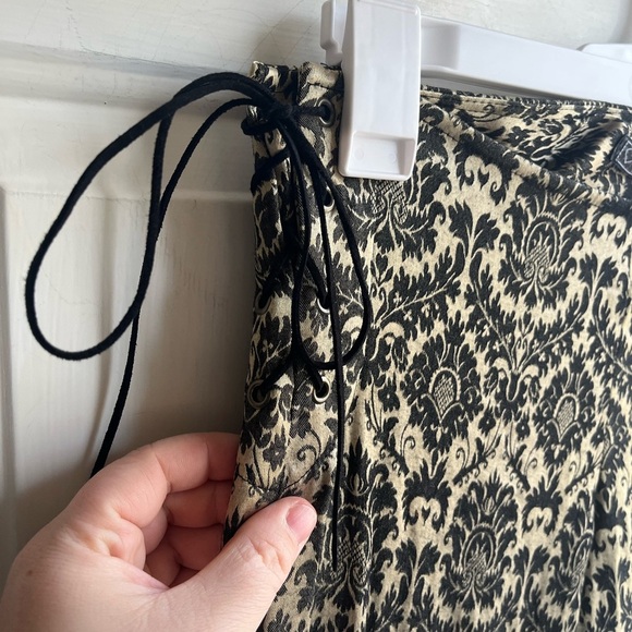 HEART.MOON.STAR. Rare‎ Damask Print Whimsigoth Moody Gothic 90s Flare Trousers - Picture 6 of 6